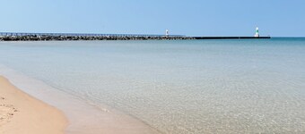 One Cozy Cottage: Summer Days & Starry Nights – Stay Close to the Fun!