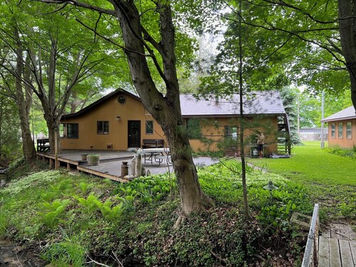One Cozy Cottage: Summer Days & Starry Nights – Stay Close to the Fun!