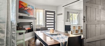 Relaxation at its finest! Modern cozy home with WiFi and AC in San Fernando