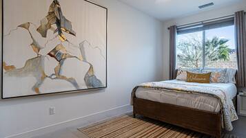 2 bedrooms, desk, iron/ironing board, travel crib
