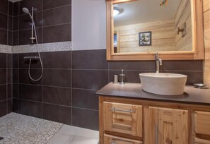 Een douche, een haardroger