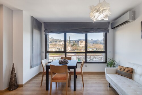 Niu Turistic Olvan Apartment with Mountain Views, Balcony, and Air Conditioning