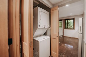 Studio, Multiple Bedrooms, Smoking, Patio | Interior