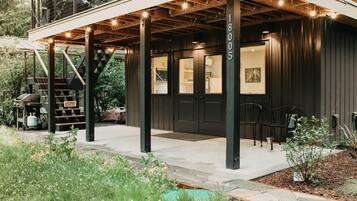 Studio, Multiple Bedrooms, Smoking, Patio | Exterior