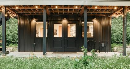 Ensuite 08 - A Newly Remodeled Studio - A Perfect Romantic Getaway