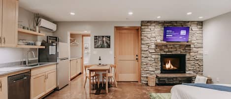 Studio, Multiple Bedrooms, Smoking, Patio | Interior