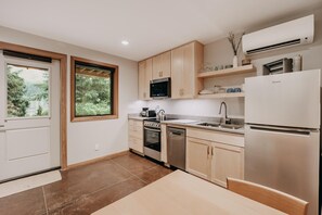 Studio, Multiple Bedrooms, Smoking, Patio | Interior