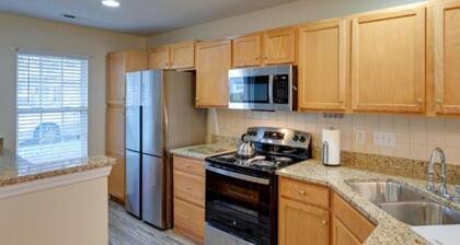 Charming 3-bedroom house in lovely Greensboro with WiFi, AC