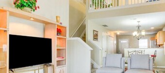 Charming 3-bedroom house in lovely Greensboro with WiFi, AC