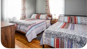 3 quartos, ferros/tábuas de passar roupa, Wi-Fi, roupa de cama