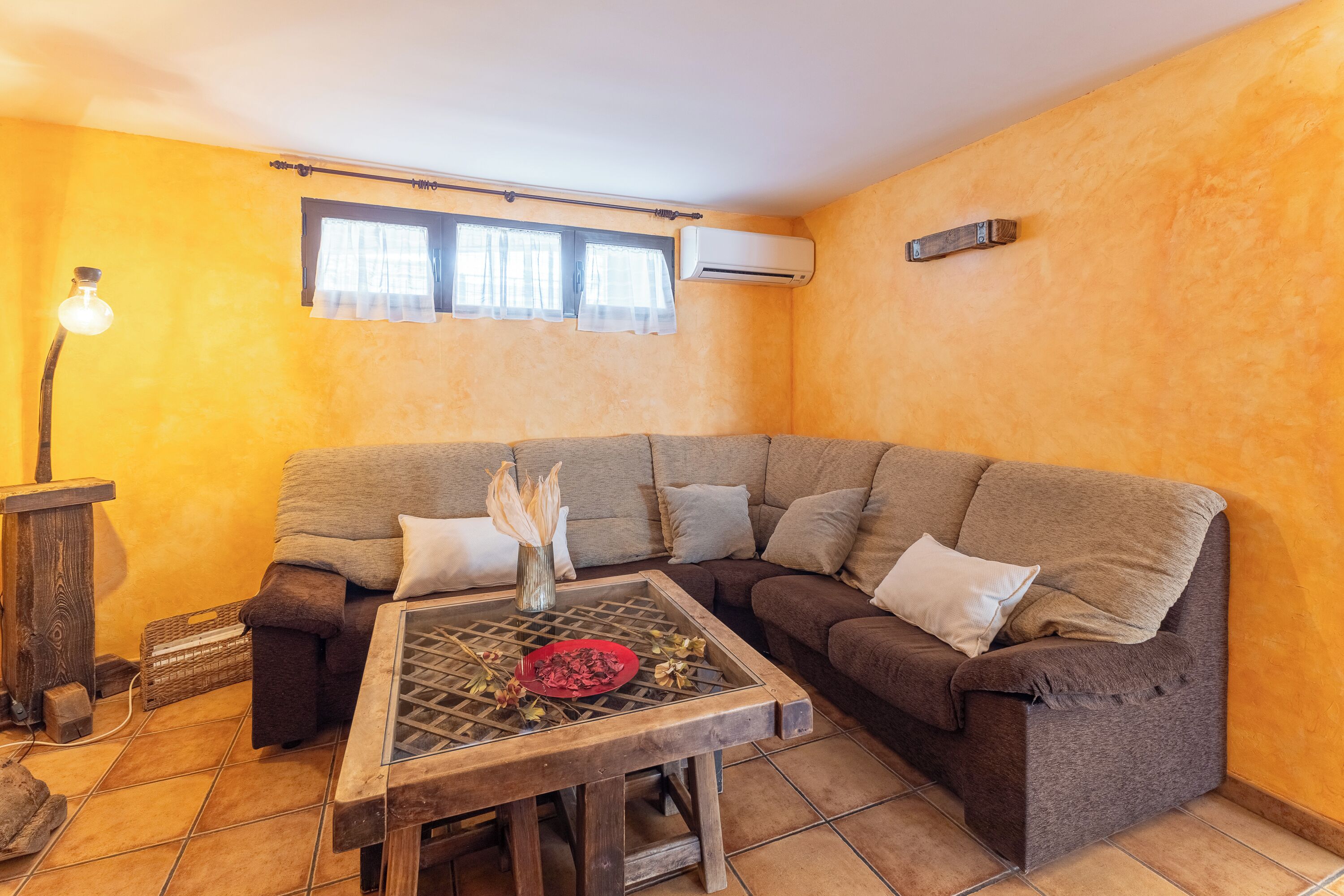 Télévision, cheminée