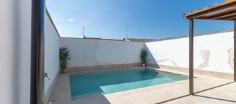Holiday Home 'Callejón Del Pozo 4 Cerca De Puy Du' with Shared Pool, Wi-Fi and Air Conditioning