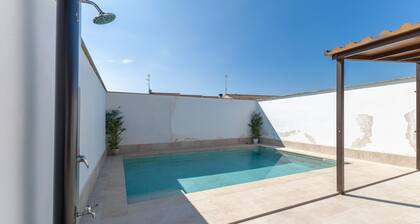 Holiday Home 'Callejón Del Pozo 4 Cerca De Puy Du' with Shared Pool, Wi-Fi and Air Conditioning