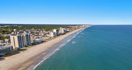 *Dog Friendly* 2 BDR | Near Beach | Free Parking