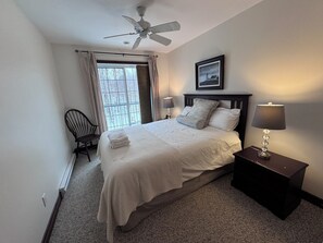 3 chambres, fer et planche à repasser, Wi-Fi gratuit, draps fournis