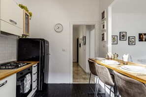 Unclassified image, 5 of 34, button