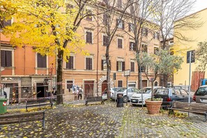 Parking - Marty House by Rentbeat (Tivoli)