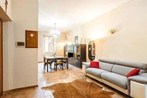 Marty House by Rentbeat