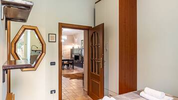 2 chambres, fer et planche Ă repasser, Wi-Fi, draps fournis