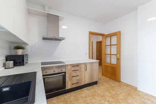 Appartement 'Callejón Del Pozo 5, Donde Dormir Puy Du Fou Barato' avec piscine partagée