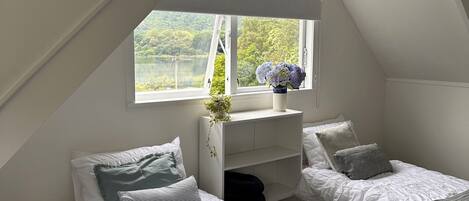 3 عدّة غرف نوم وواي فاي مجانًا وملاءات أسرّة