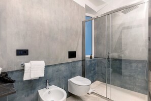 Shower, towels