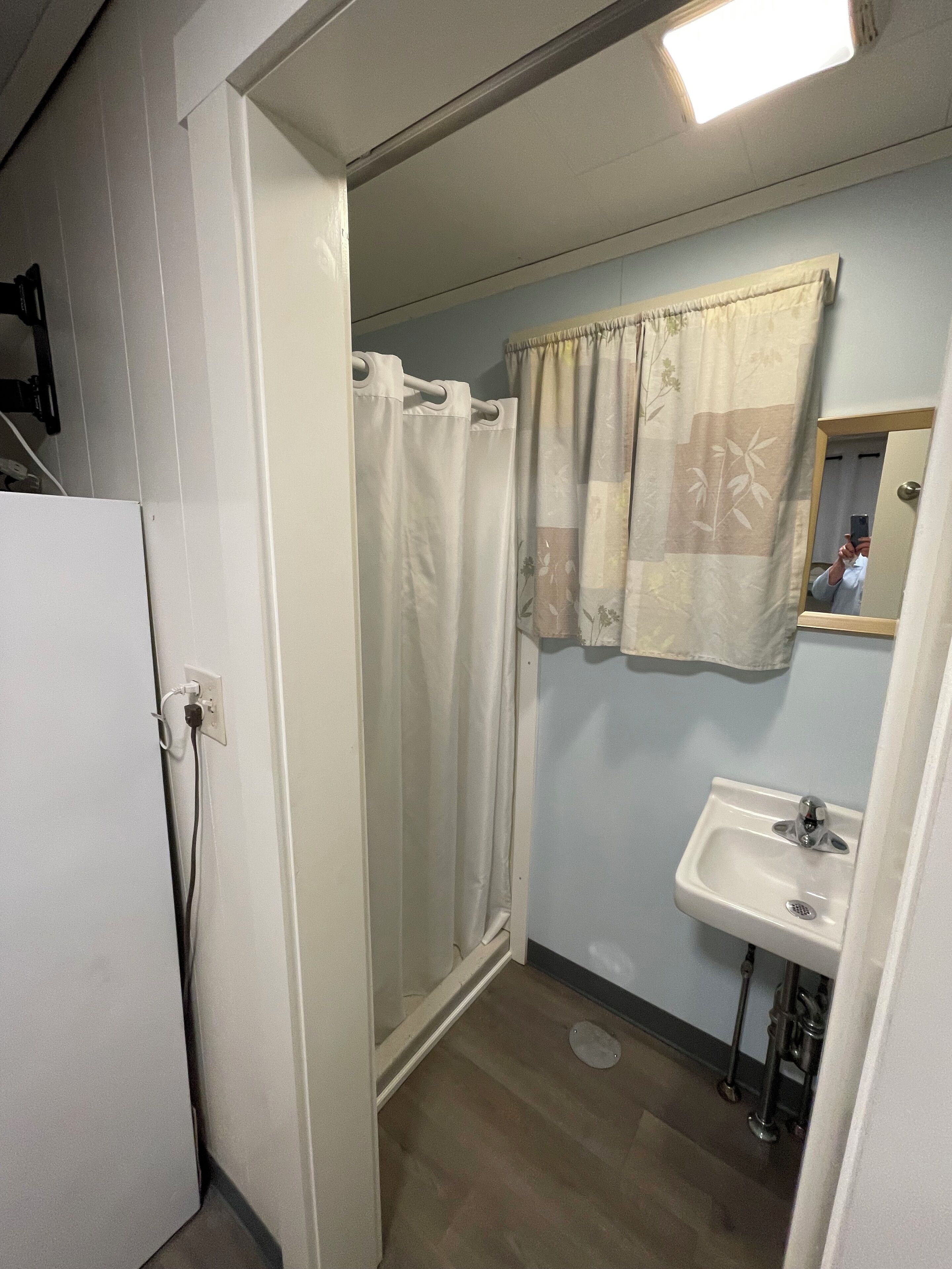 Departamento | Baño | Regadera, secadora de cabello, toallas, jabón 