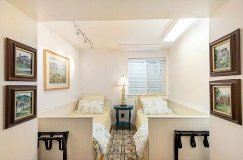 Avenues Traditional
