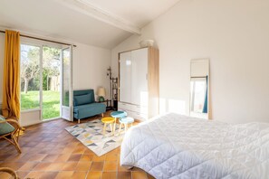 2 chambres, fer et planche Ă repasser, draps fournis