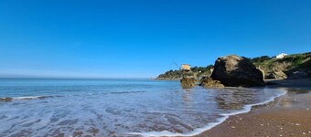 Villa 'Buissonnets' with Private Terrace, Private Garden and Wi-Fi