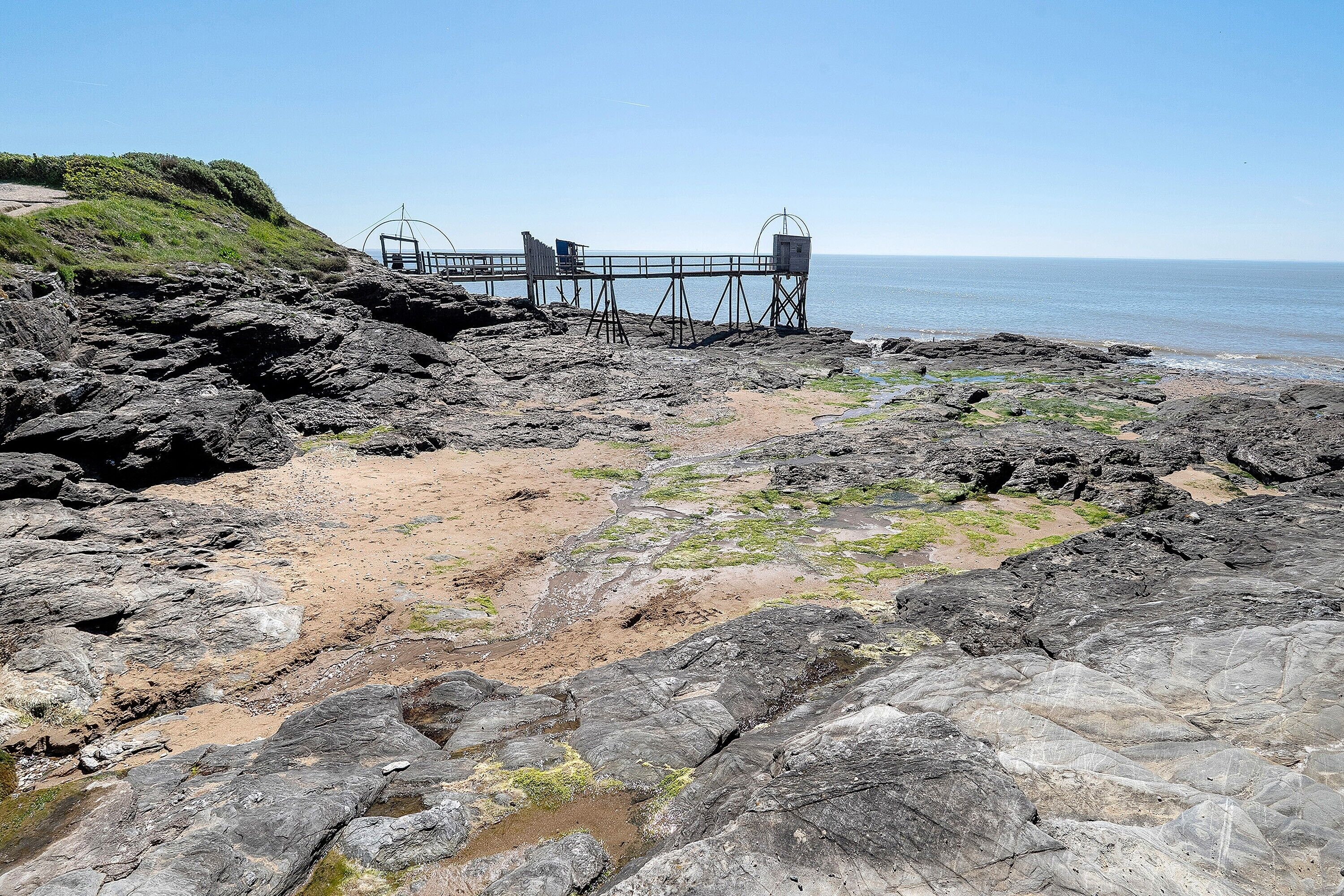 Una spiaggia nelle vicinanze