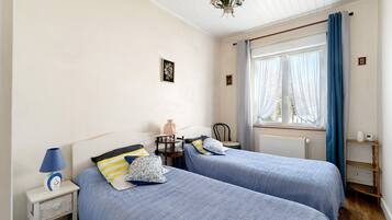 2 camere, ferro/asse da stiro