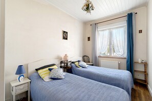 2 camere, ferro/asse da stiro