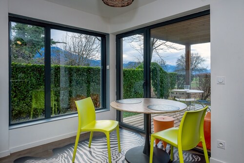 Apartment 'Bureau' with Mountain View, Private Terrace and Wi-Fi