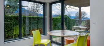 Apartment 'Bureau' with Mountain View, Private Terrace and Wi-Fi