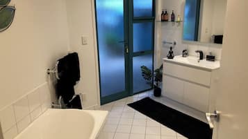 Bidet, towels, soap, shampoo