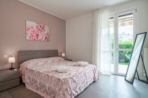 1 chambre, fer et planche à repasser, Wi-Fi, literie fournie