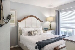 5 bedrooms, travel cot, WiFi, bed sheets