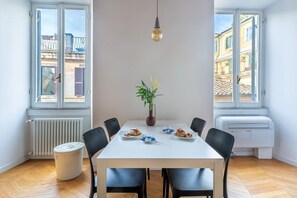 Dining - Iflat | Cozy Studio in the Heart of Campo de Fiori (Roma)