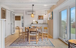 Dining - Beautiful home in Juelsminde (Juelsminde)