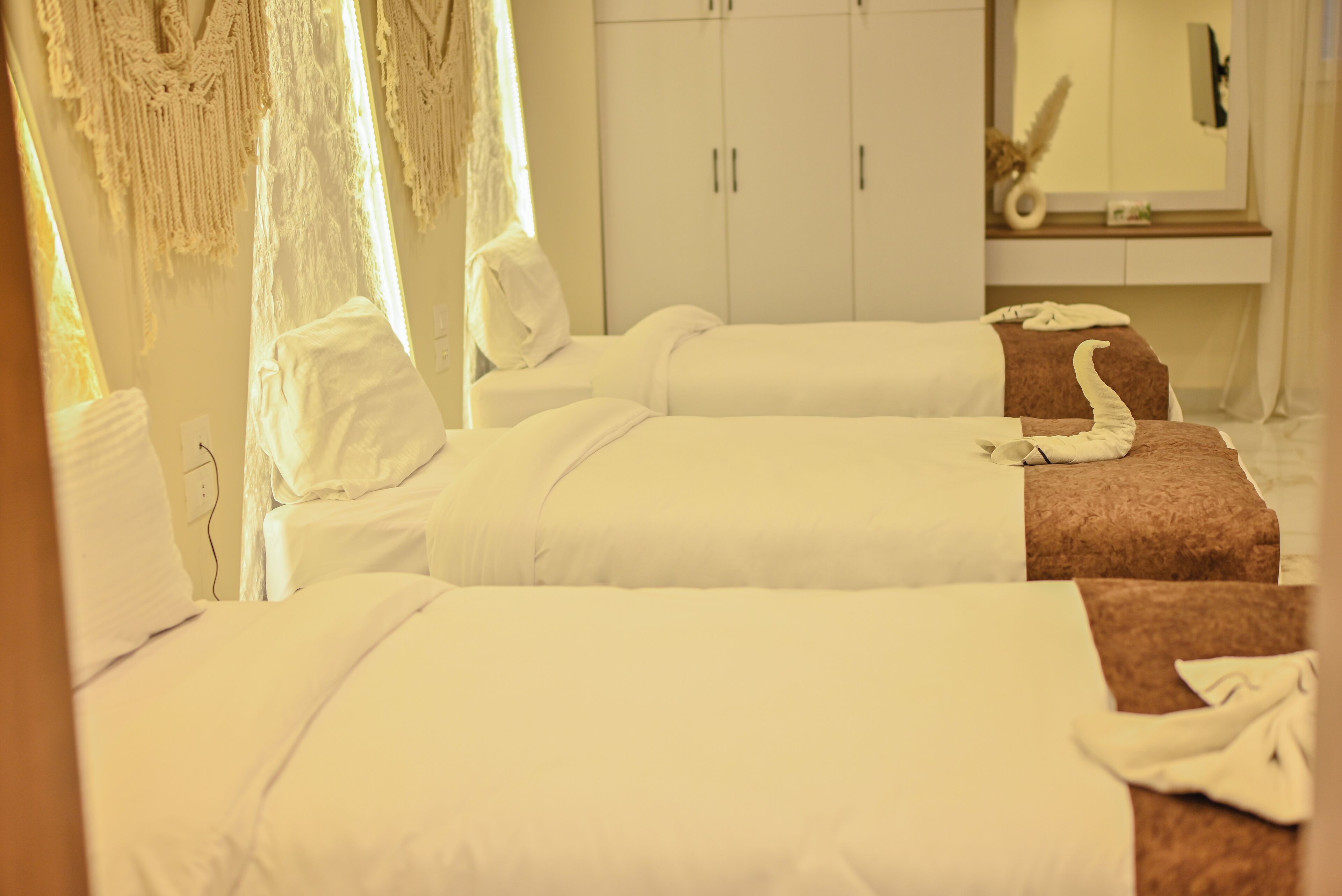 Royal Studio Suite 3 Beds & Kitchen | Egyptiska bomullslakan, sängtillbehör av högsta kvalitet och duntäcken