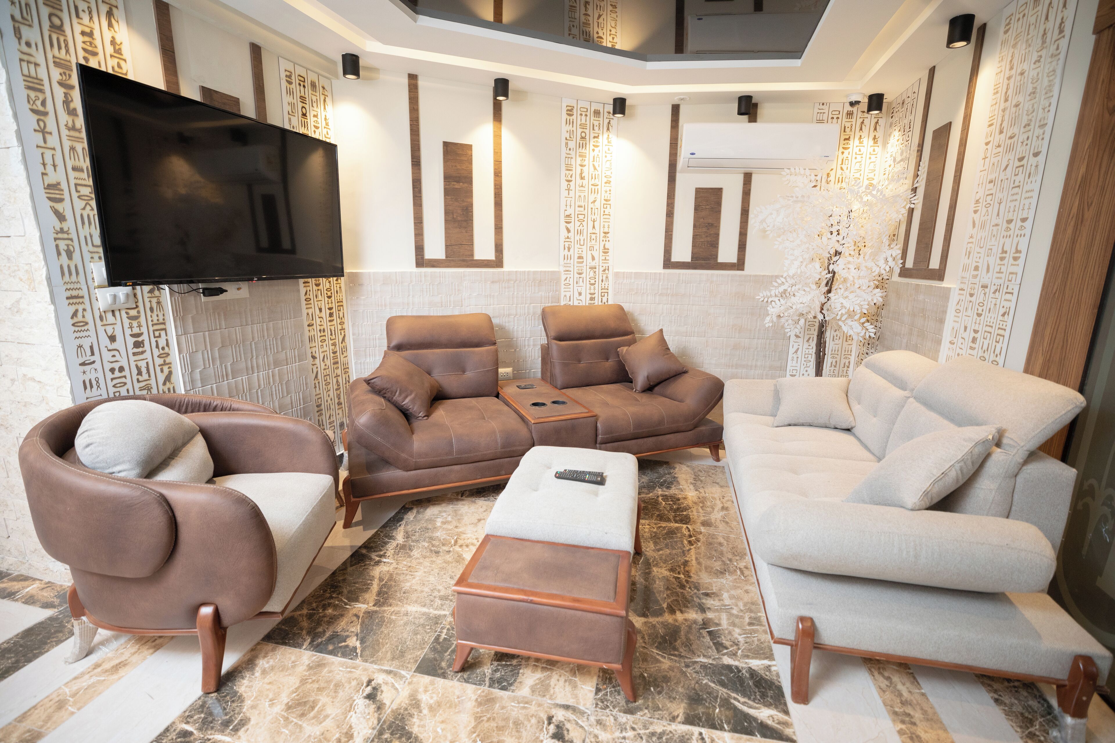 Coin salon dans le hall