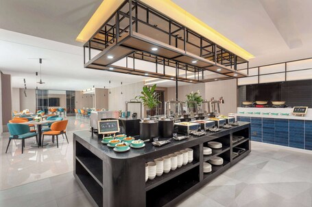 ์์นจ ์์ฌ ๊ณต๊ฐ