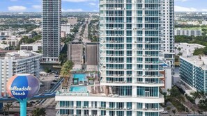 Exterior - Ventur Beachfront Luxe Condo | Lyfe Beach Resort (Hollywood)