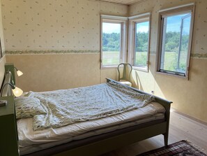 6 makuuhuonetta, silitysrauta/-lauta, ilmainen Wi-Fi