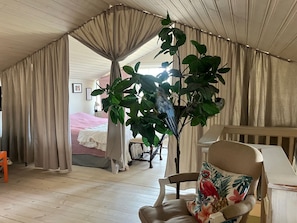 2 chambres, fer et planche à repasser, accès au Wi-Fi (inclus)