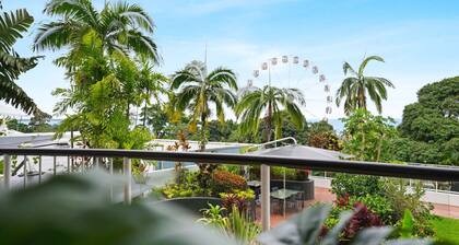 Charming 1-Bedroom Apartment with Rooftop Pool & Prime Cairns Location