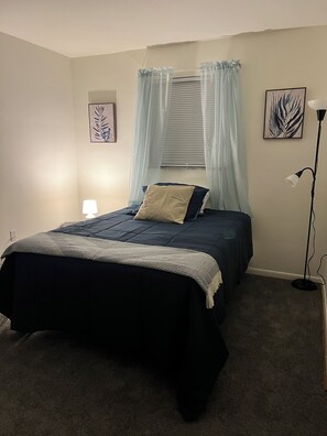 2 bedrooms, desk, iron/ironing board, free WiFi