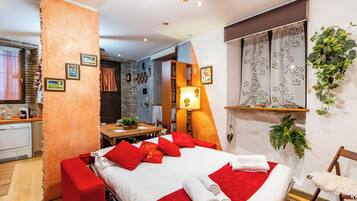 1 bedroom, iron/ironing board, WiFi, bed sheets