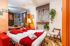 1 bedroom, iron/ironing board, WiFi, bed sheets - [Verbania-Suna] Love Nest Apartment - 50m from the lake - Free Wi-Fi (Verbania)